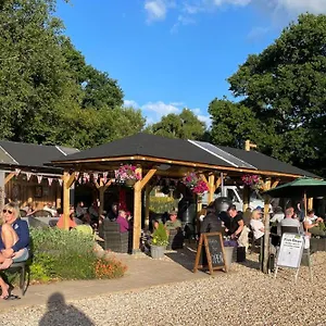  Campsite Glamping At Back Of Beyond Touring Park