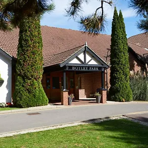 4* Hotel Macdonald Botley Park &
